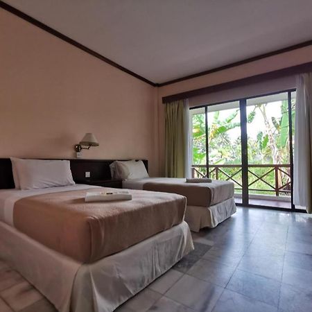 Oyo 89972 Borneo Paradise Beach Hotel Kota Kinabalu Extérieur photo
