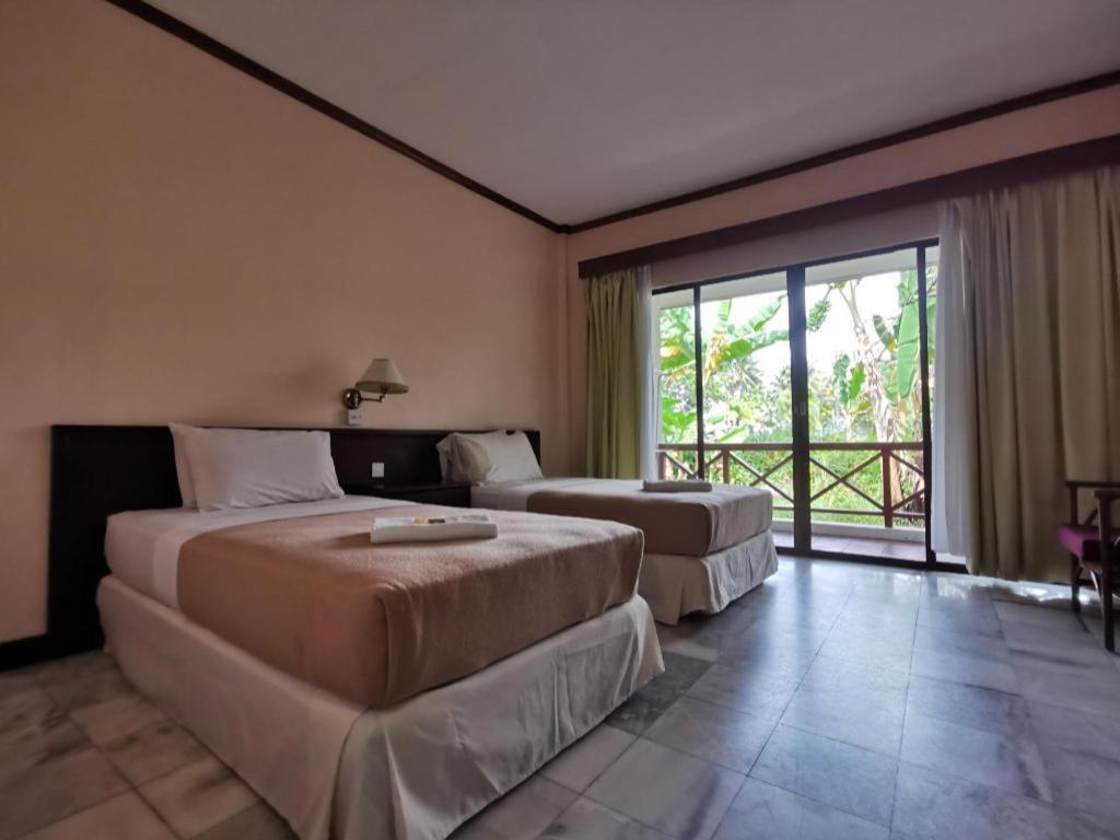 Oyo 89972 Borneo Paradise Beach Hotel Kota Kinabalu Extérieur photo